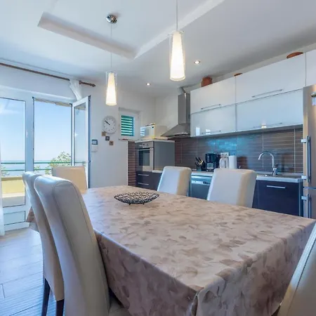 Lovely In With Kitchen Holiday home Makarska