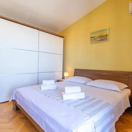 Veliko Brdo-vrcani Bb Iii * Makarska