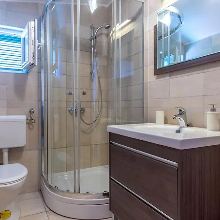 Lovely In With Kitchen Holiday home Makarska