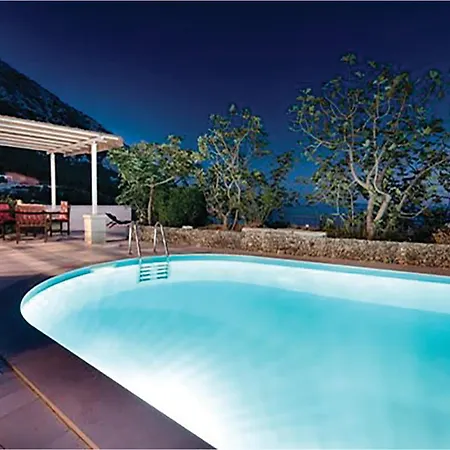 Lovely In With Kitchen Holiday home *